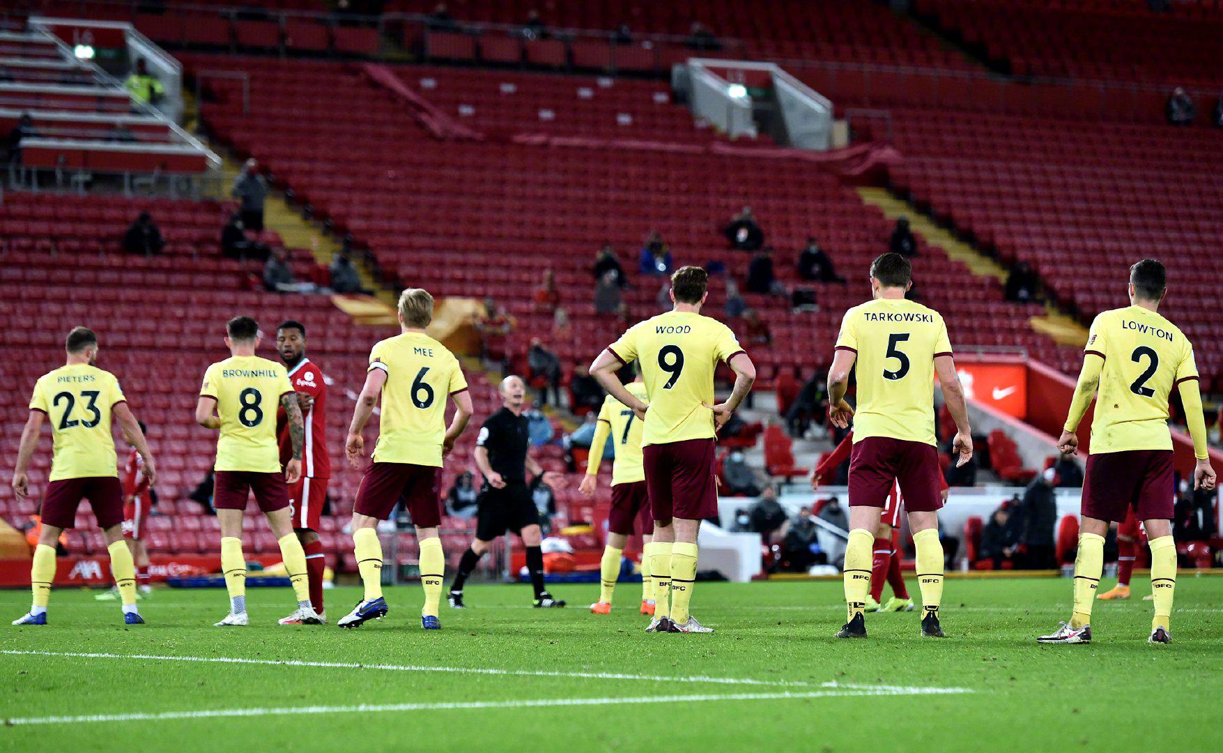 使双方在近 使双方在近